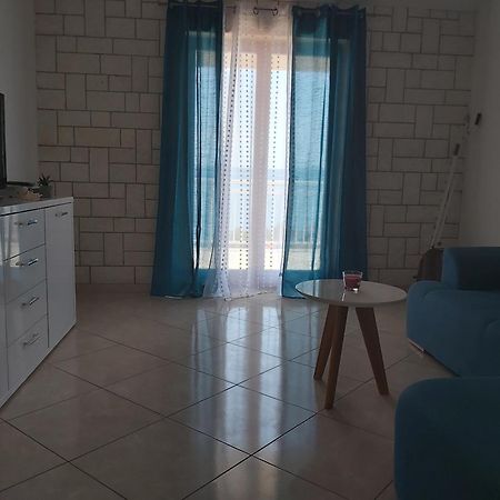Beautiful Apartment 80 M From The Sea Marusici  客房 照片
