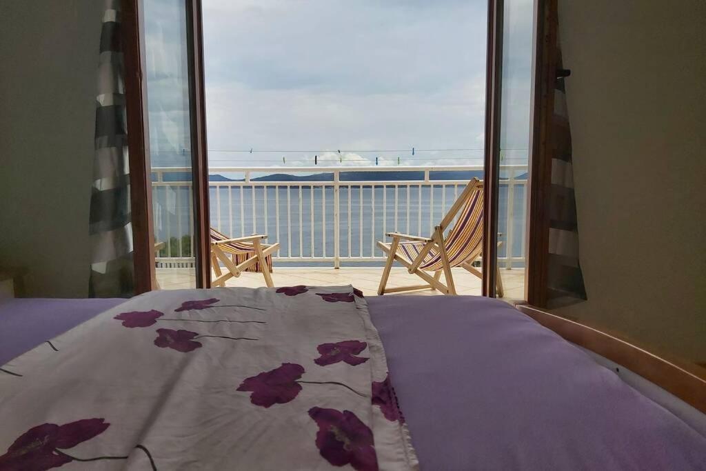 Beautiful Apartment 80 M From The Sea Marusici  外观 照片
