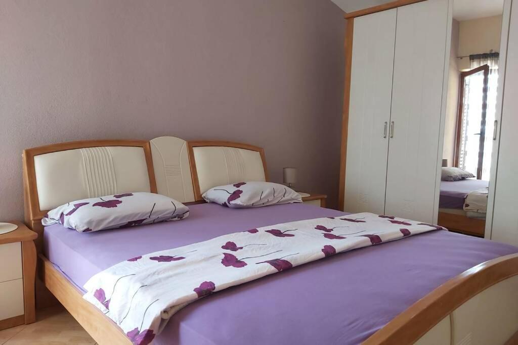 Beautiful Apartment 80 M From The Sea Marusici  外观 照片