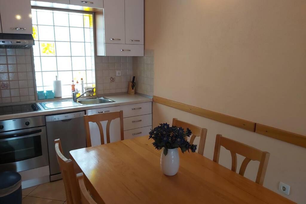 Beautiful Apartment 80 M From The Sea Marusici  外观 照片
