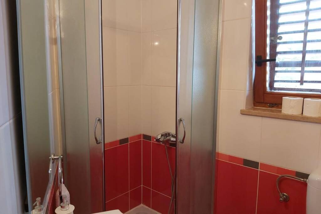 Beautiful Apartment 80 M From The Sea Marusici  外观 照片