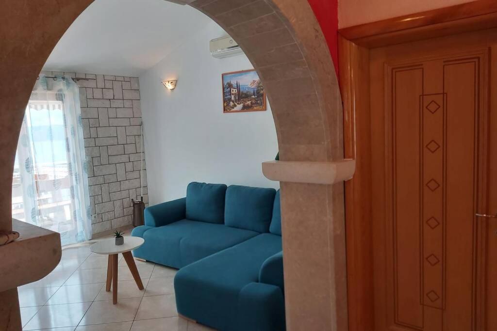 Beautiful Apartment 80 M From The Sea Marusici  外观 照片