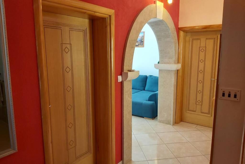 Beautiful Apartment 80 M From The Sea Marusici  外观 照片